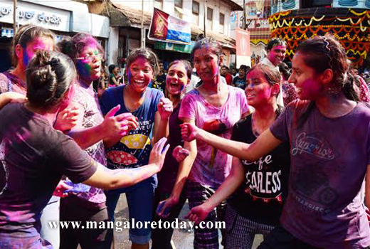 Okuli at Carstreet Mangalore